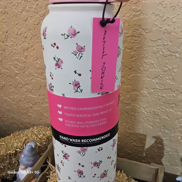 Betsey Johnson Floral Insulated Water Bottle - Picture 3 of 6